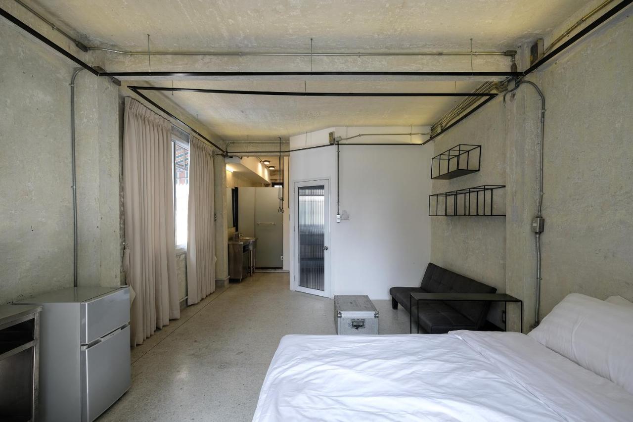 Ep1 Shophouse Hotell Bangkok Eksteriør bilde